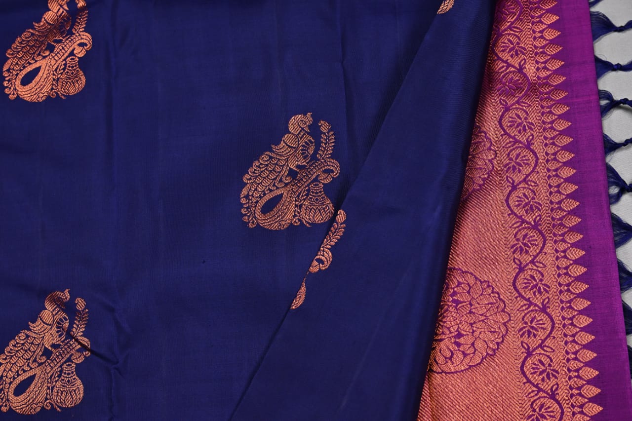 Kanchipuram handloom pure silk in navy blue with magenta color saree - Vannamayil Fashions