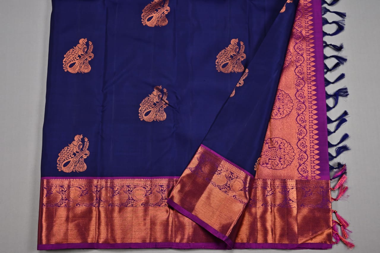 Kanchipuram handloom pure silk in navy blue with magenta color saree - Vannamayil Fashions