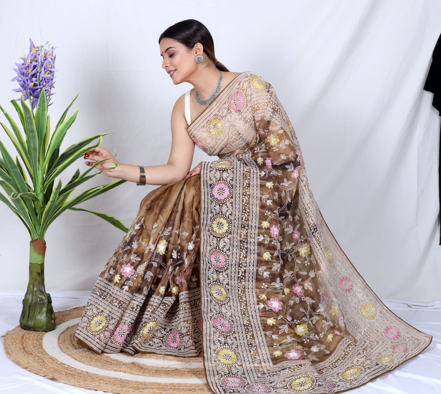 Organza kashmiri thread work saree - Vannamayil Fashions