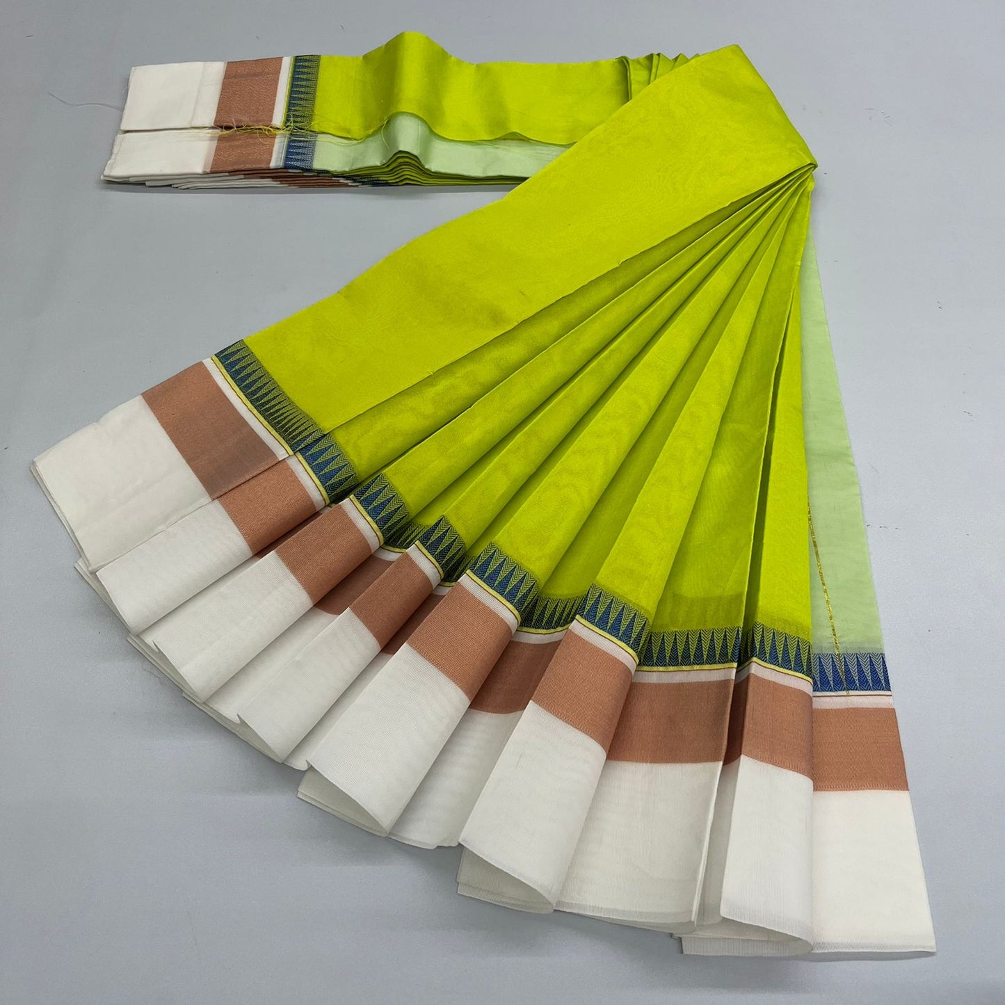 Silk cotton plain saree - Vannamayil Fashions