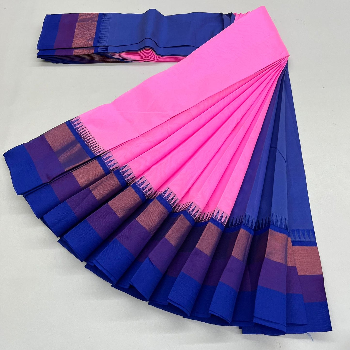 Silk cotton plain saree - Vannamayil Fashions