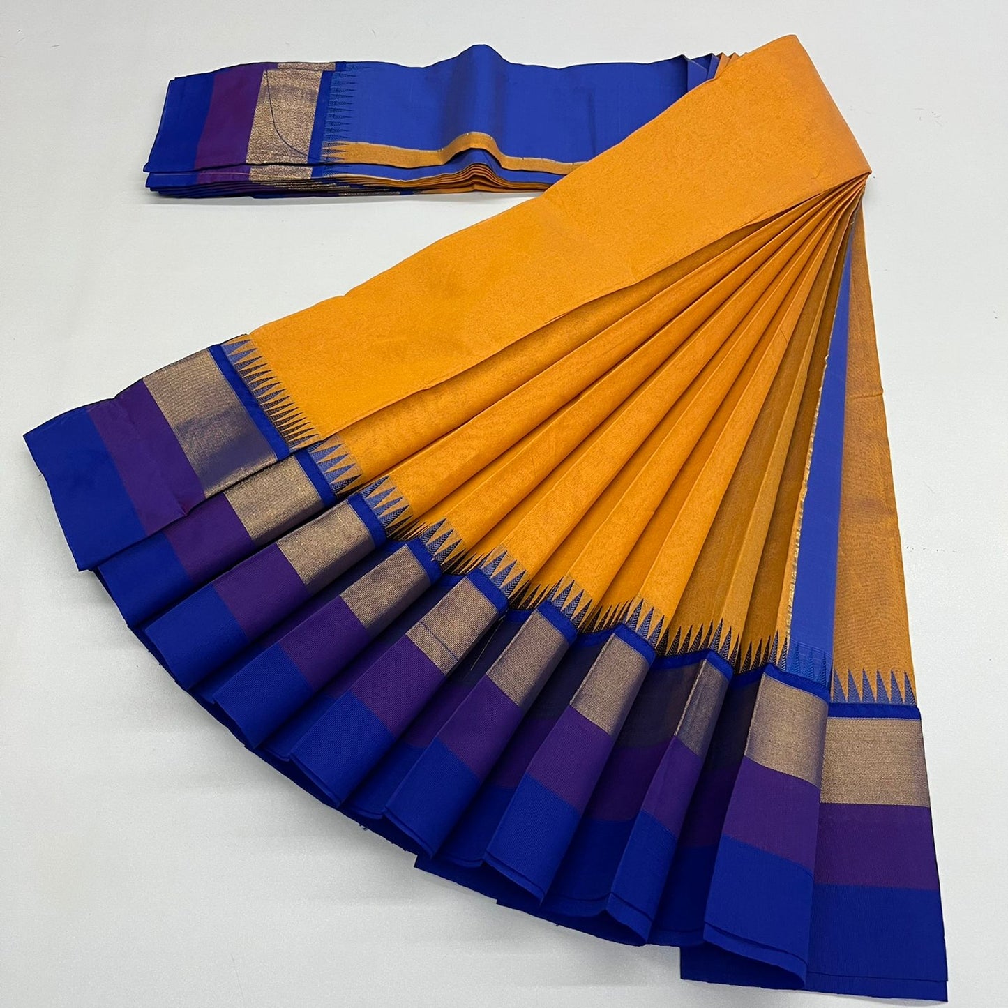 Silk cotton plain saree - Vannamayil Fashions