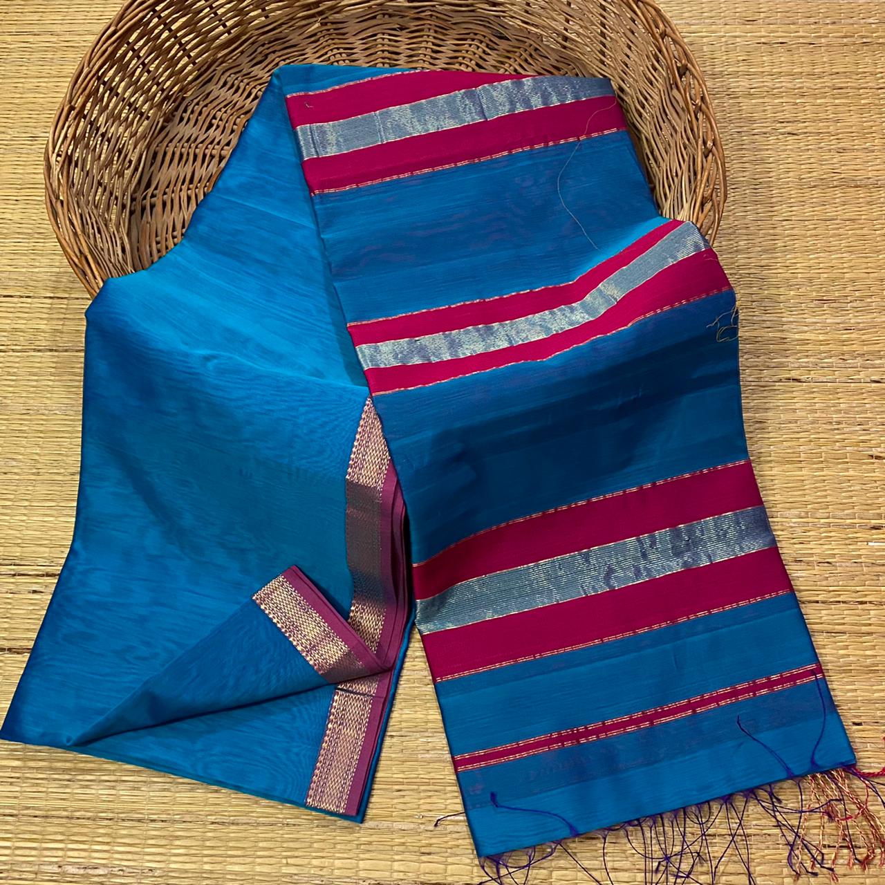 Maheshwari handloom small zari border saree