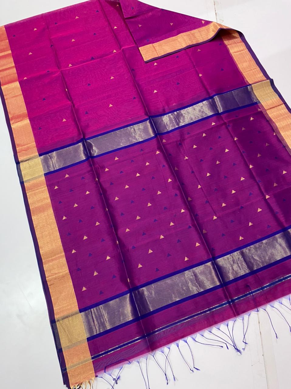 Maheshwari handwoven triangle buti saree
