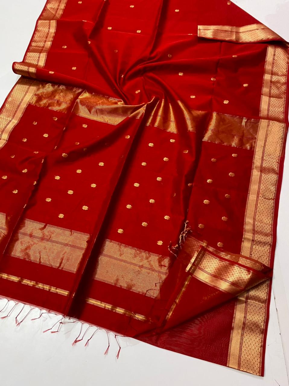 Maheshwari zari border buta saree