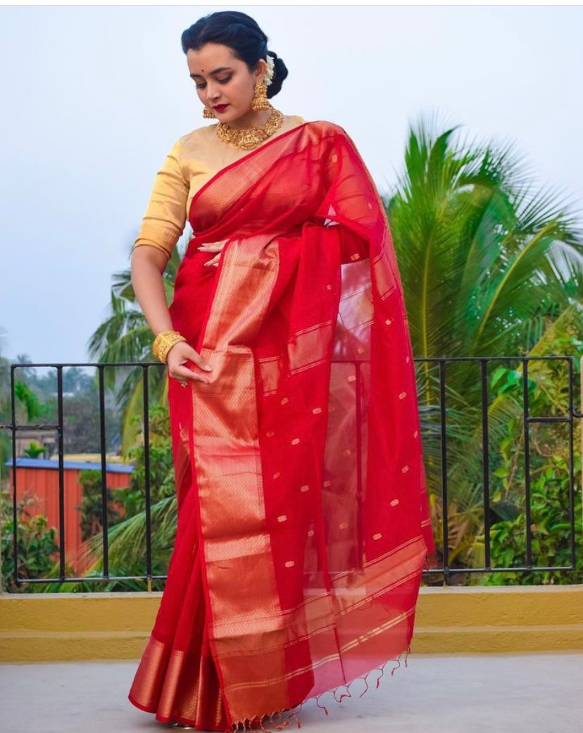Maheshwari zari border buta saree