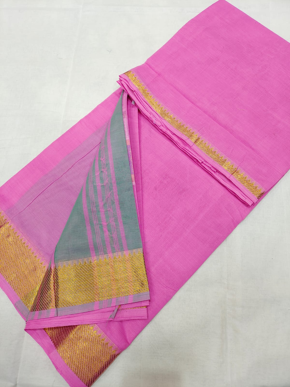 Mangalagiri cotton gold zari border plain saree