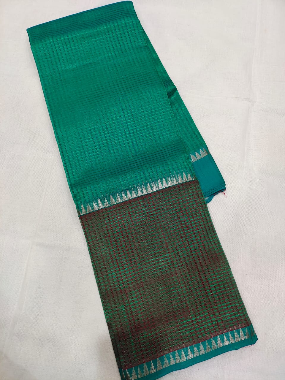 Mangalagiri pattu plain beautiful missing check saree - Vannamayil Fashions
