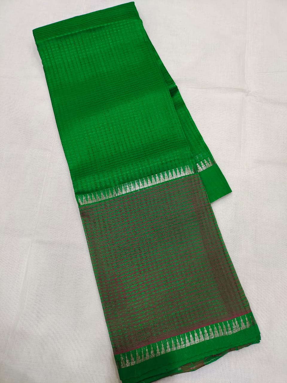 Mangalagiri pattu plain beautiful missing check saree - Vannamayil Fashions