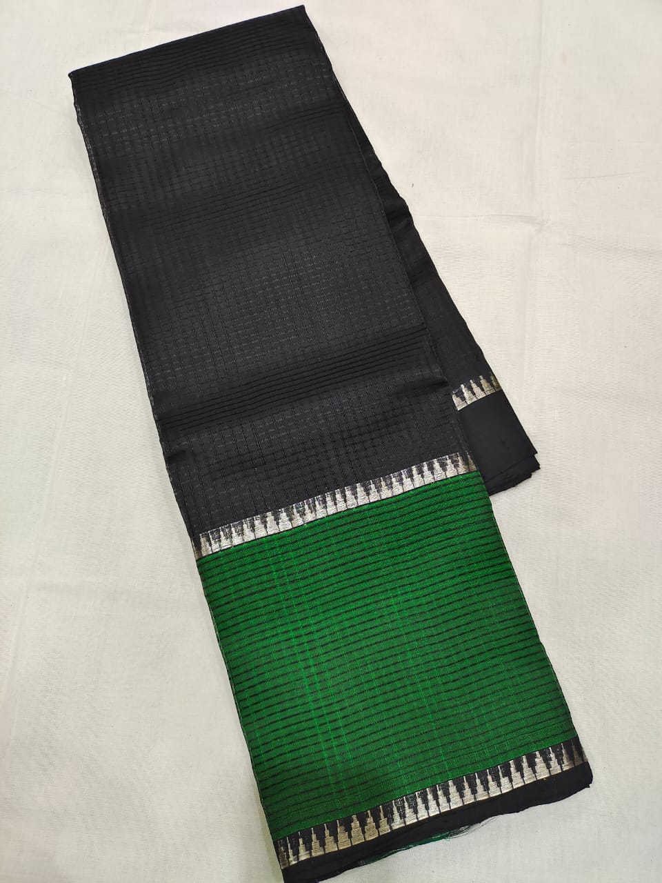 Mangalagiri pattu plain beautiful missing check saree - Vannamayil Fashions