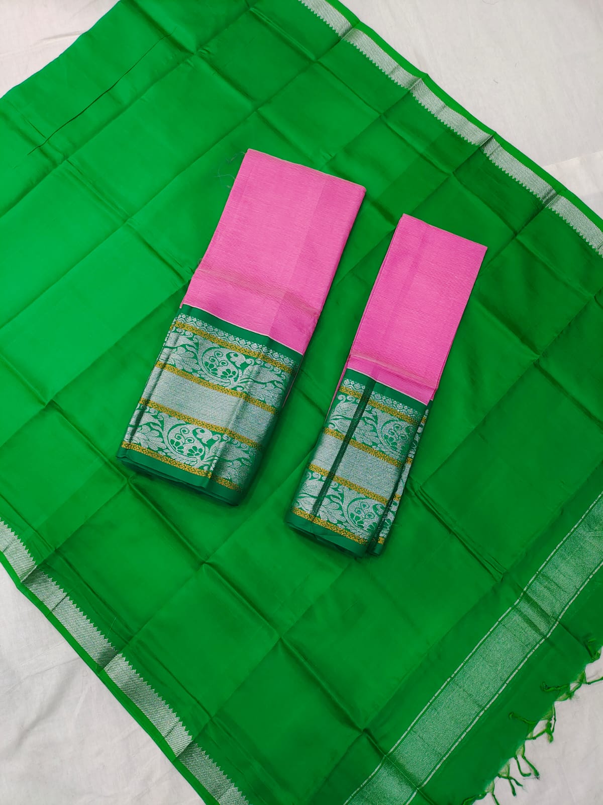 Mangalgiri exclusive pattu kanchi border plain lehenga sets