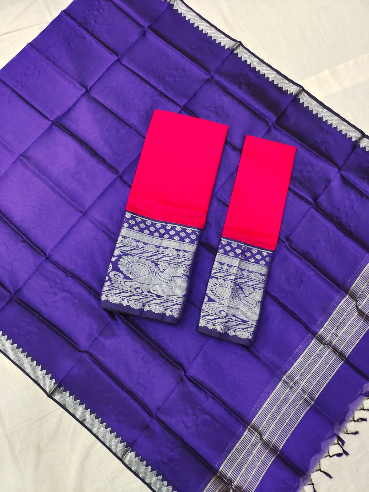 Mangalgiri exclusive pattu kanchi border plain lehenga sets