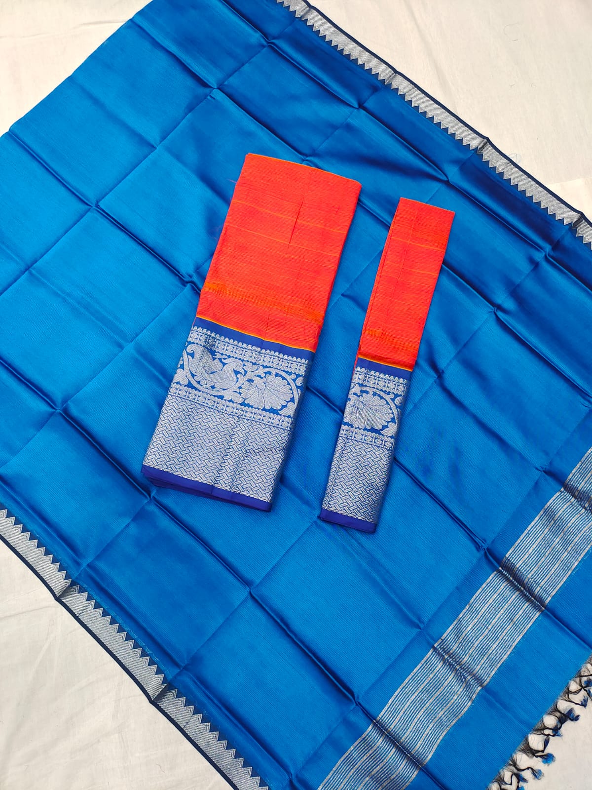 Mangalgiri exclusive pattu kanchi border plain lehenga sets