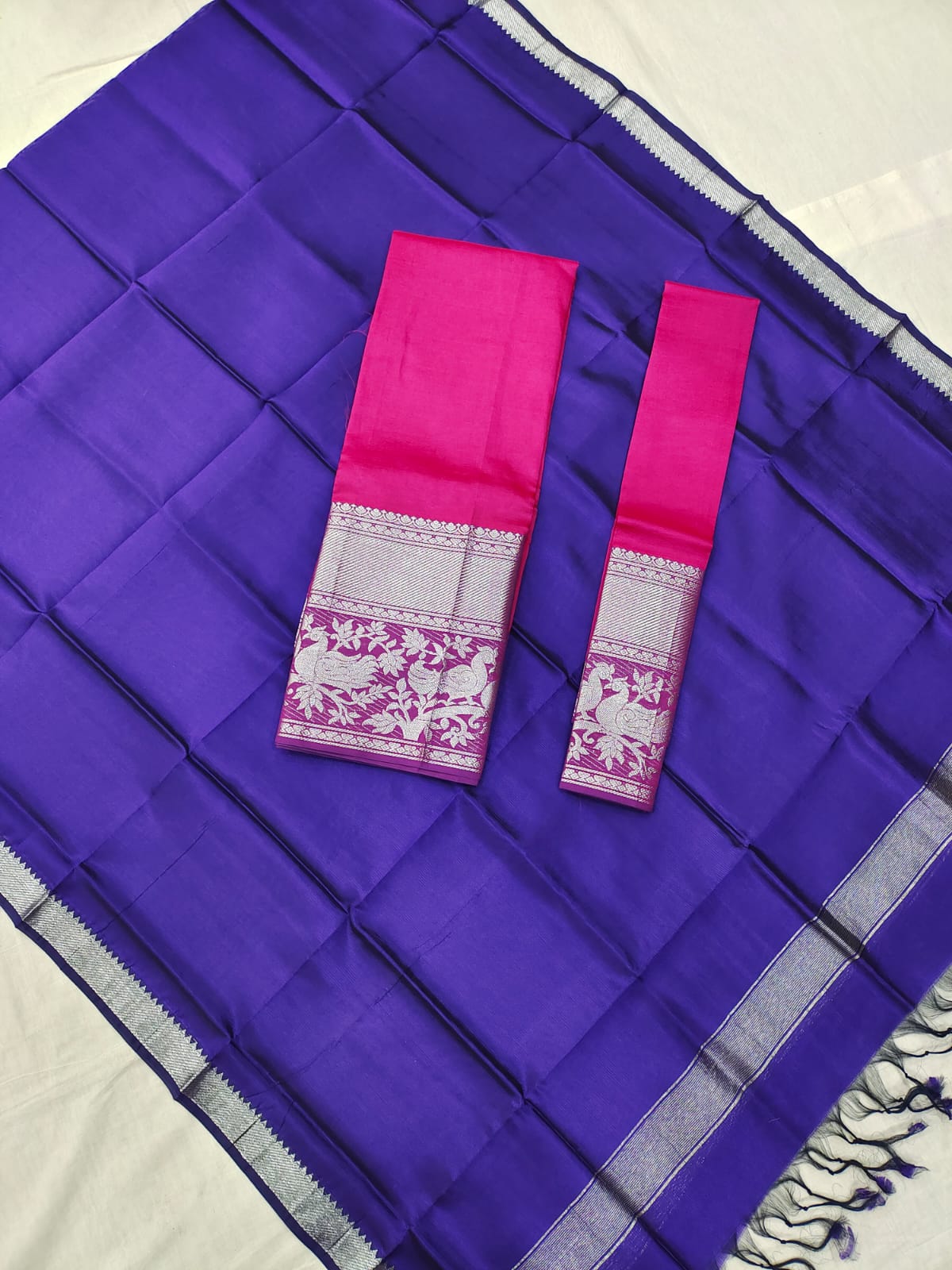 Mangalgiri exclusive pattu kanchi border plain lehenga sets