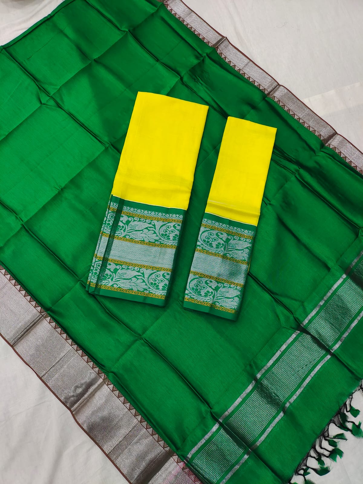 Mangalgiri exclusive pattu kanchi border plain lehenga sets
