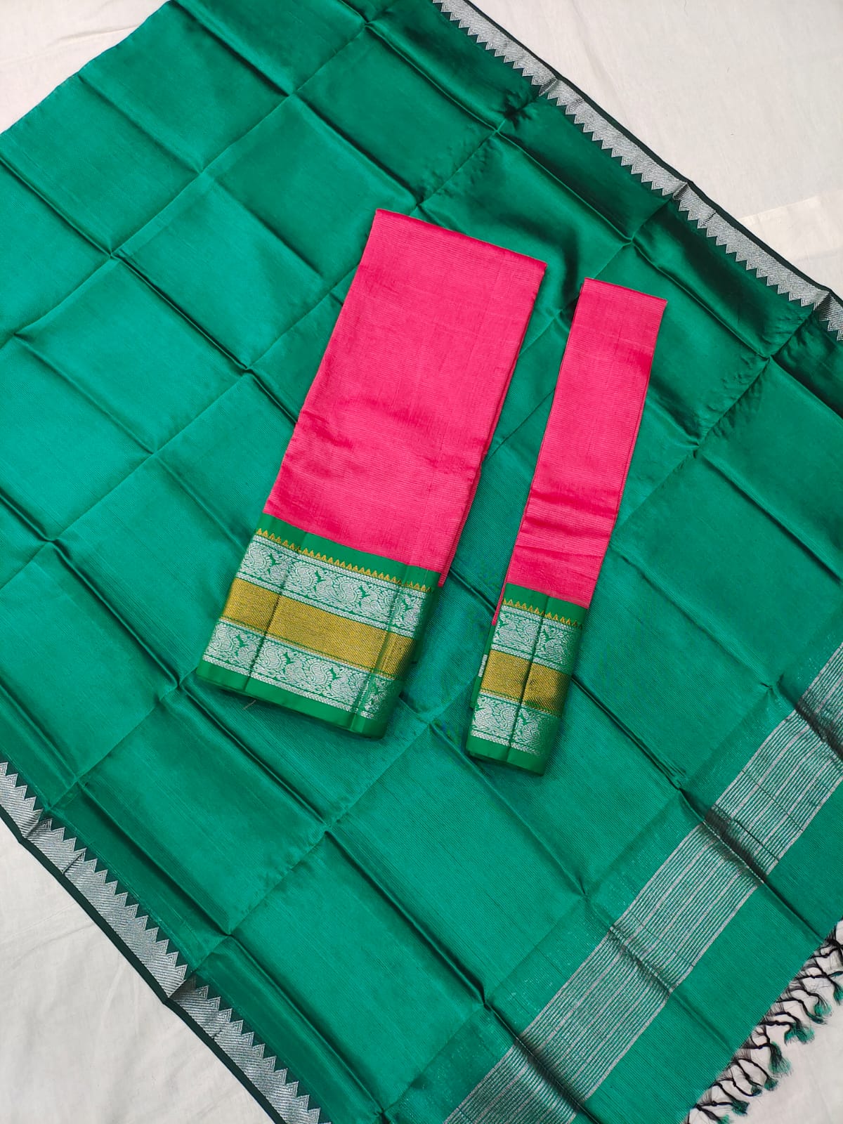 Mangalgiri exclusive pattu kanchi border plain lehenga sets