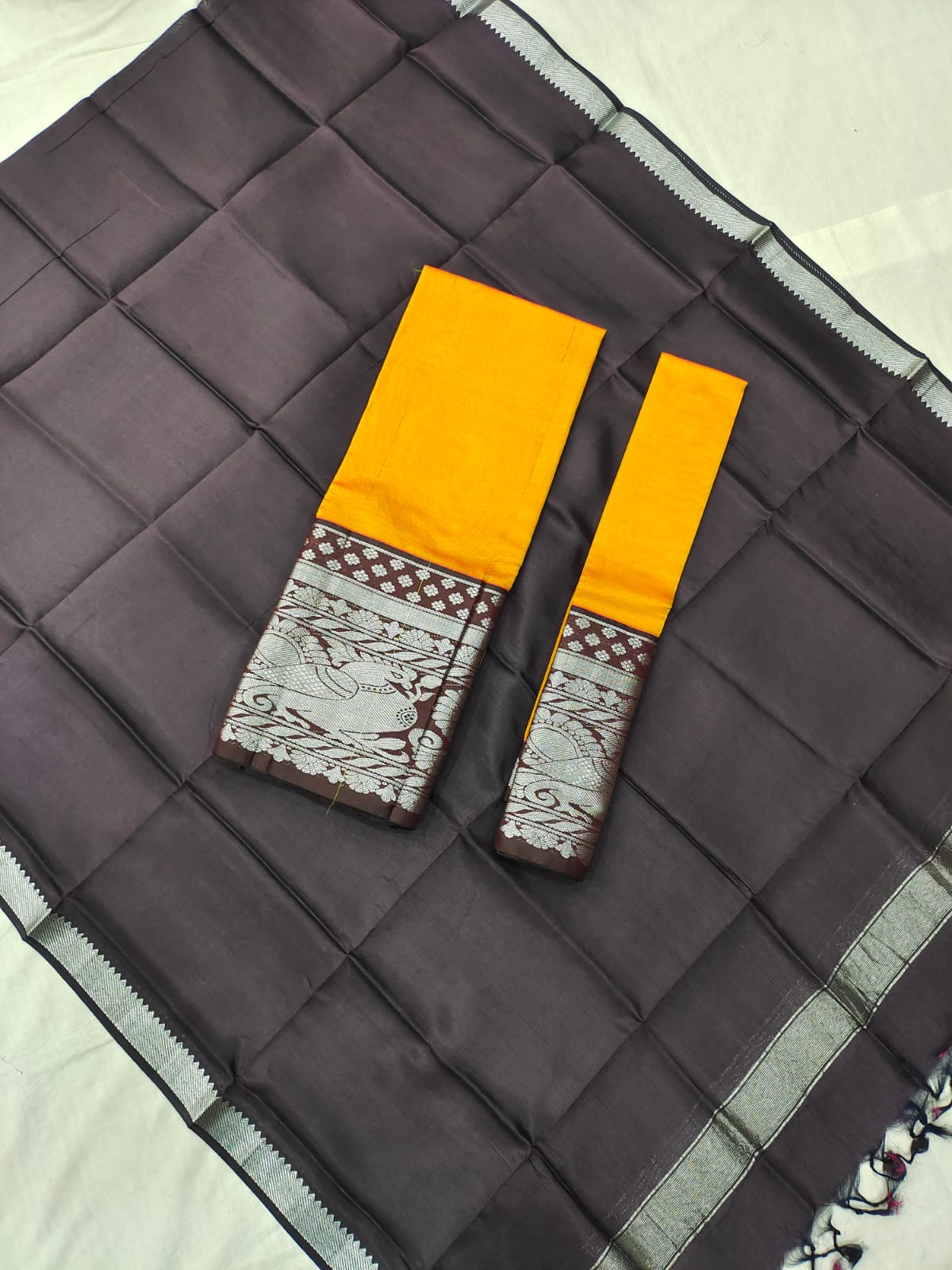 Mangalgiri exclusive pattu kanchi border plain lehenga sets