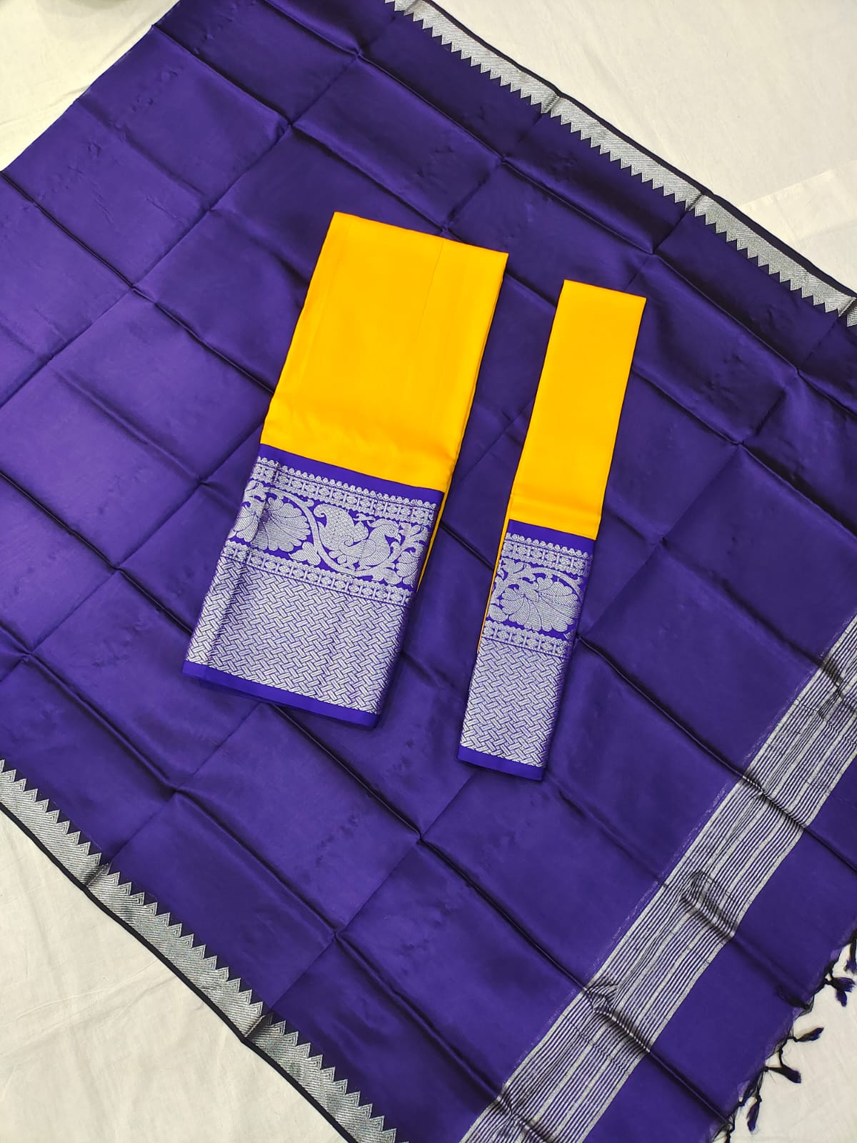 Mangalgiri exclusive pattu kanchi border plain lehenga sets