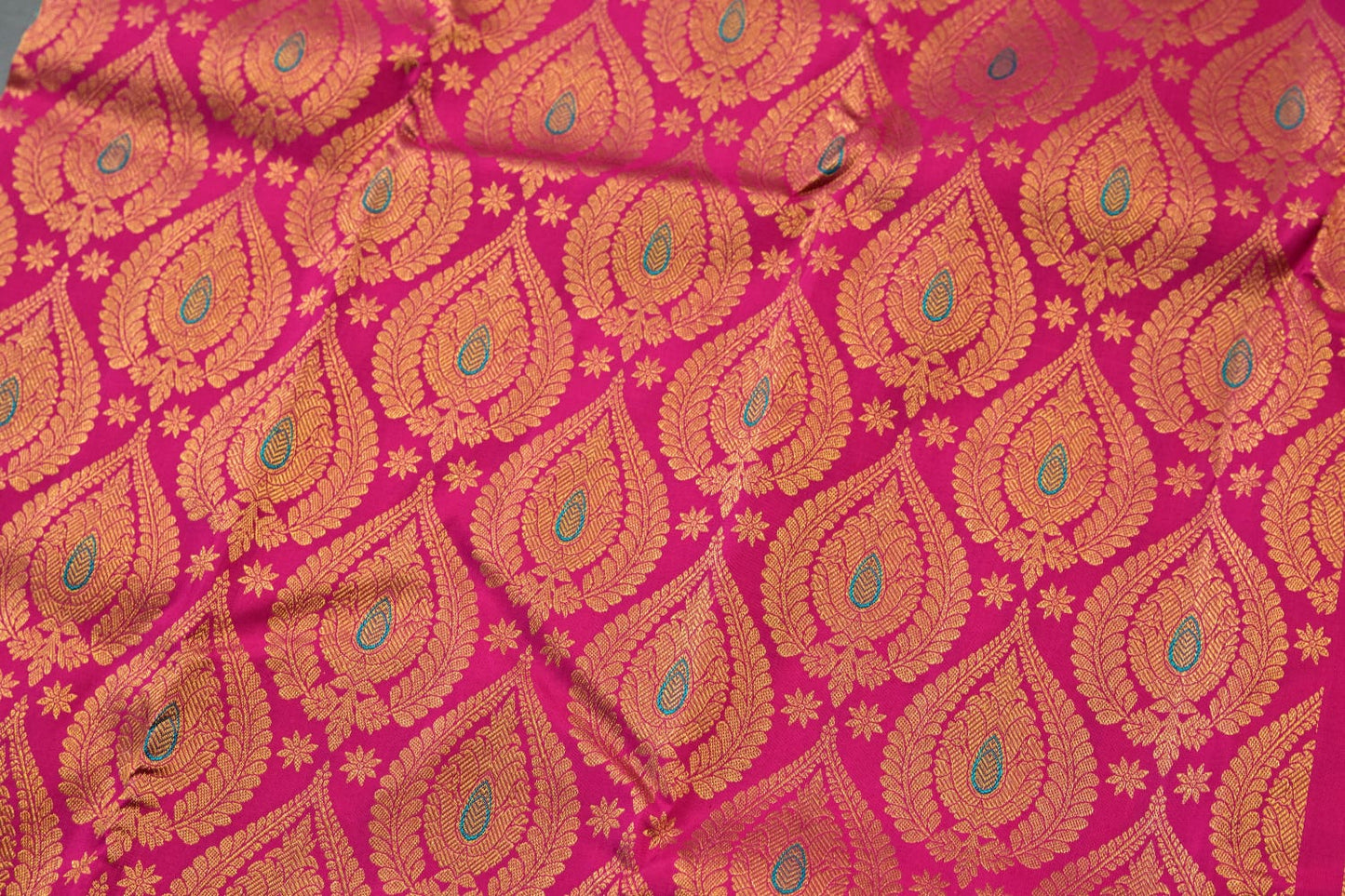 Pure silk kanchipuram rani pink color saree