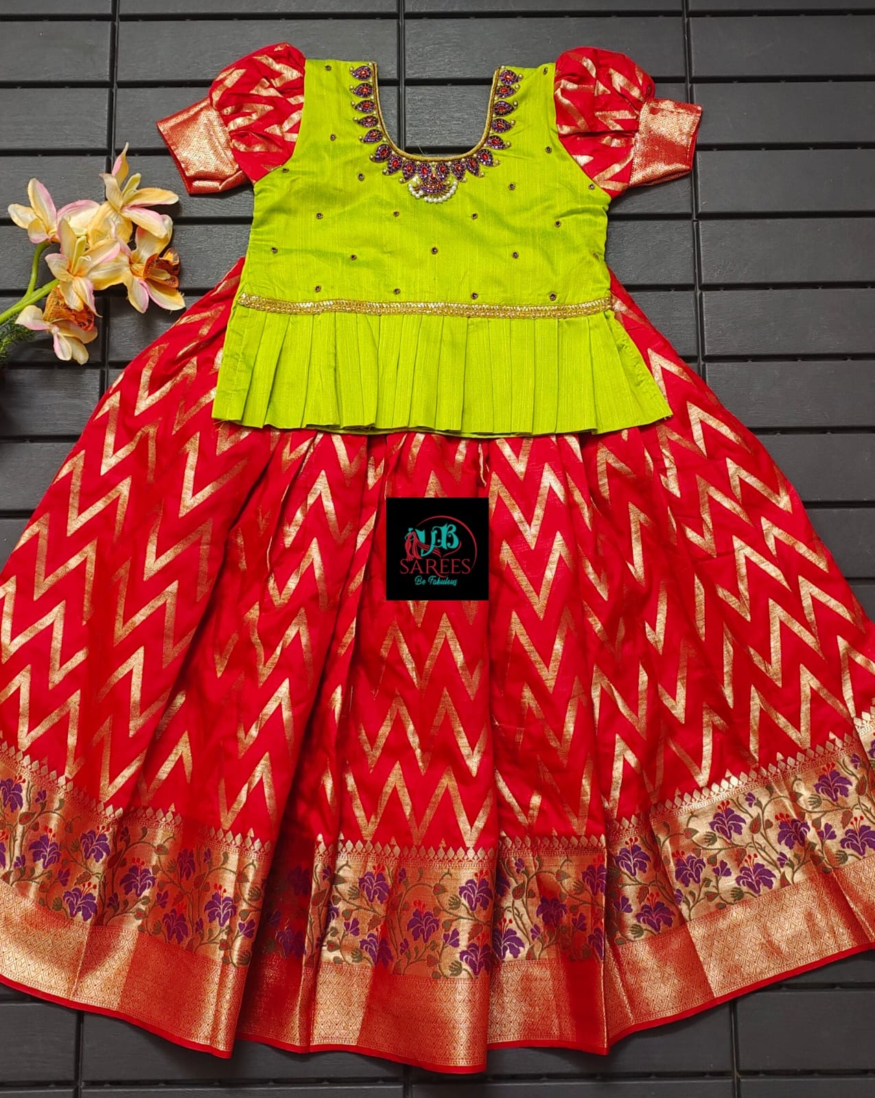 Red Color With Neon Green Color Paithani Banarasi Pbaavadai Sattai