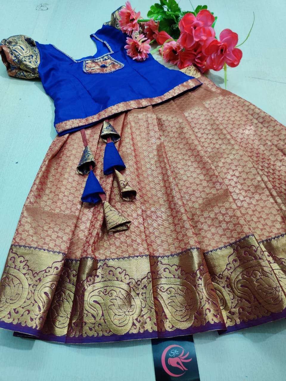 1 - 15 pattu style pavadai set