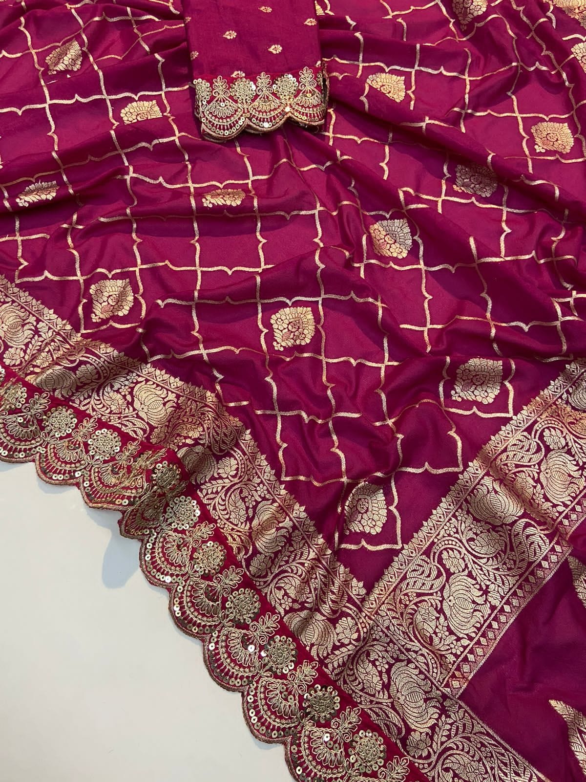 Silky crepe fabric saree