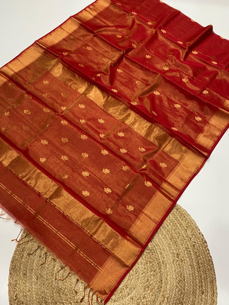Maheshwari zari border buta saree