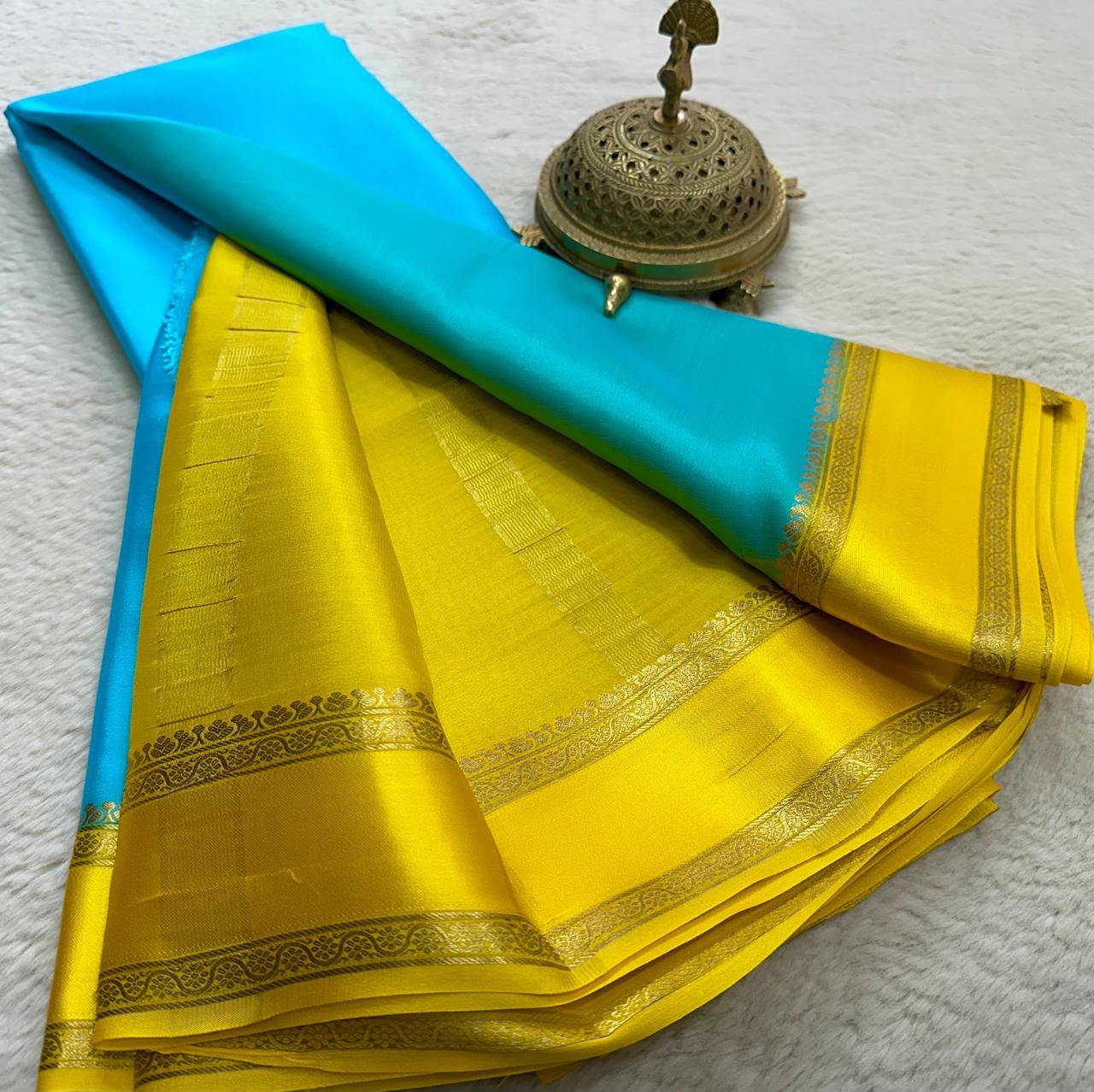 Graceful Pure Mysore Silk Saree with Small Mango Border