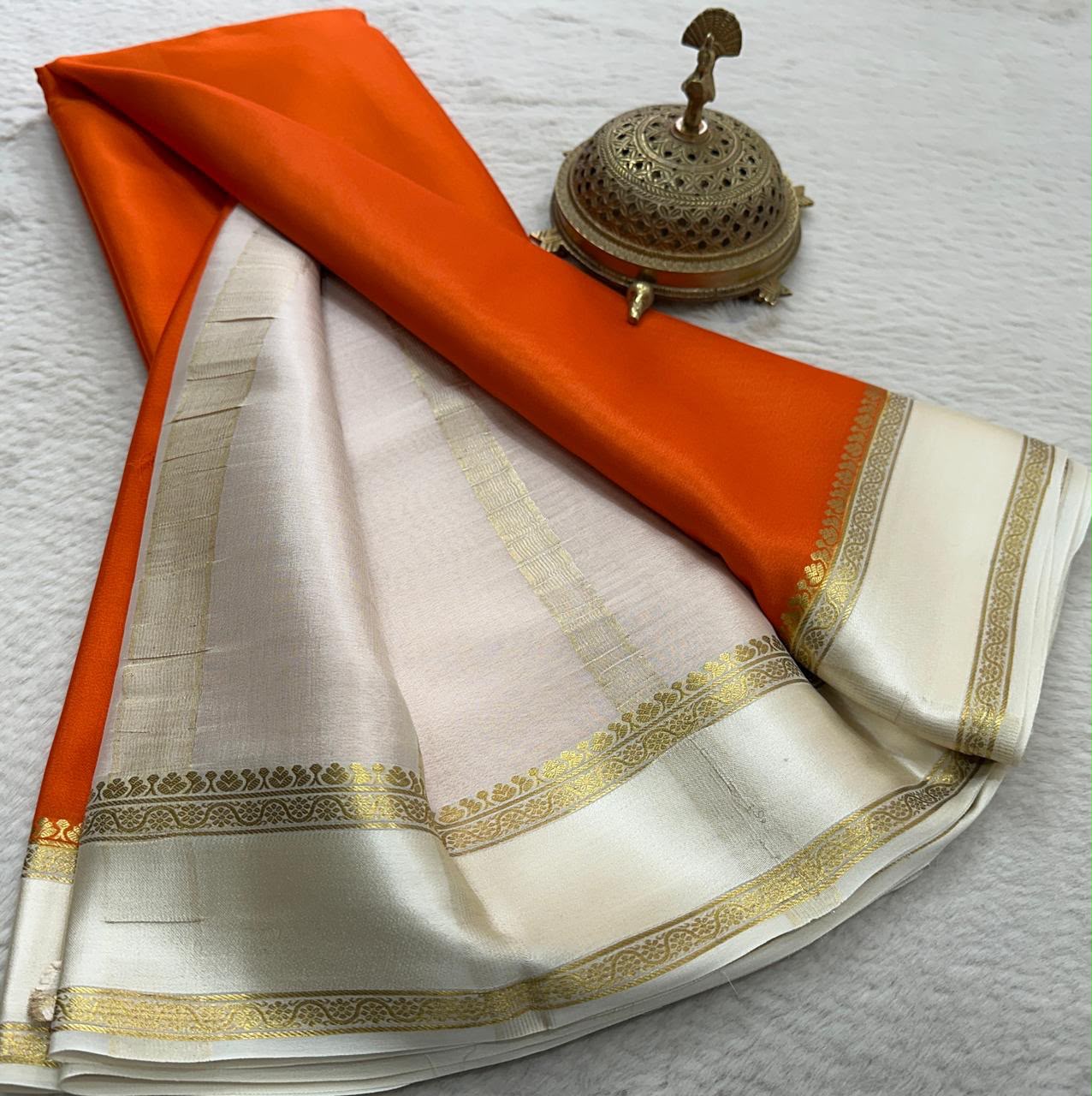 Graceful Pure Mysore Silk Saree with Small Mango Border
