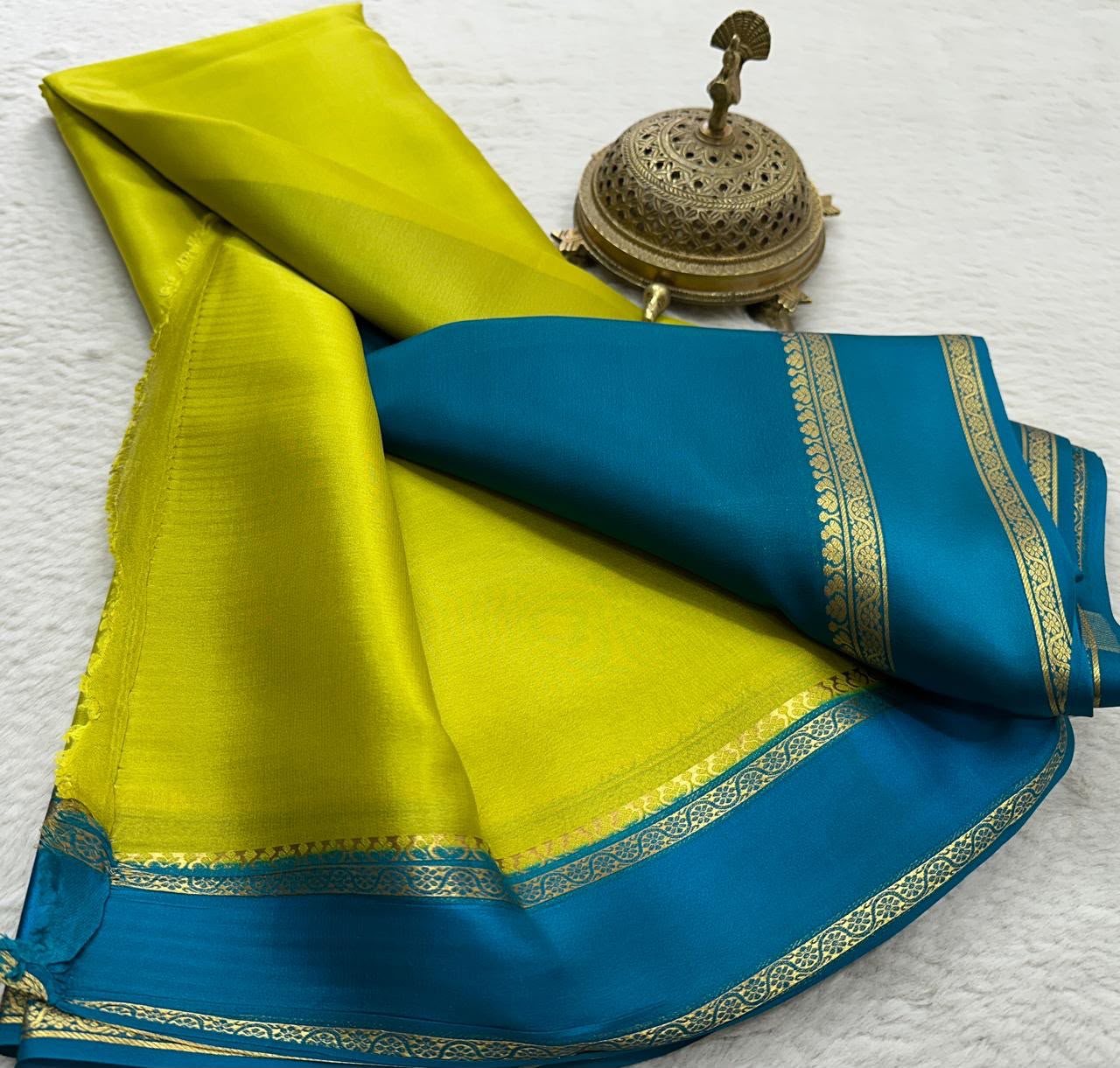 Graceful Pure Mysore Silk Saree with Small Mango Border