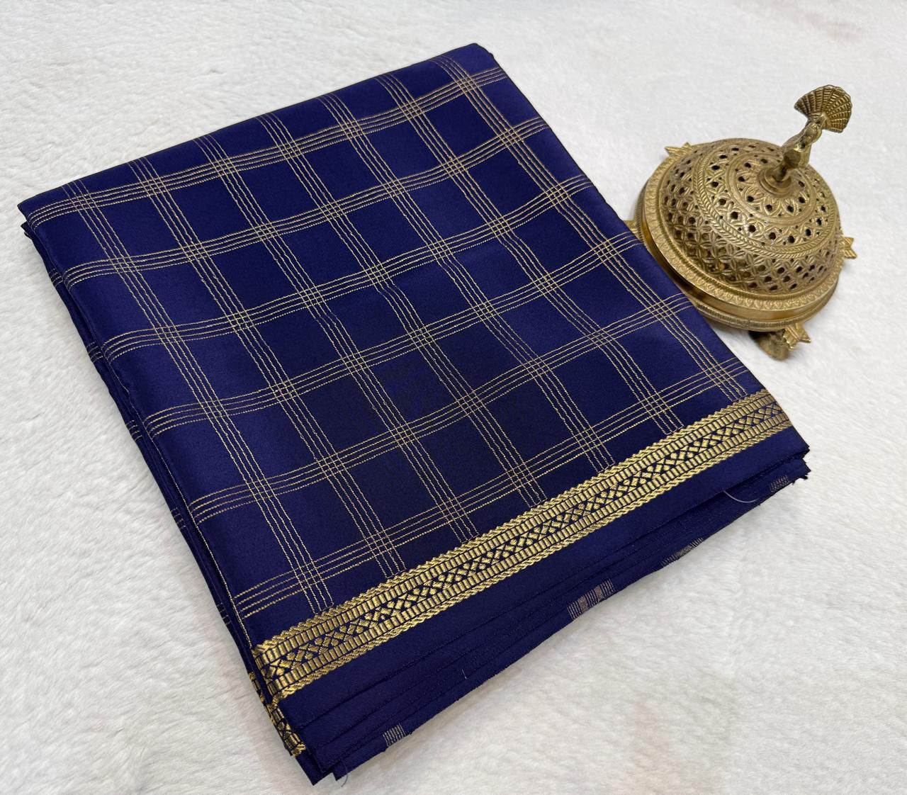 Pure Mysore Silk Vertical Lines Zari Woven Saree