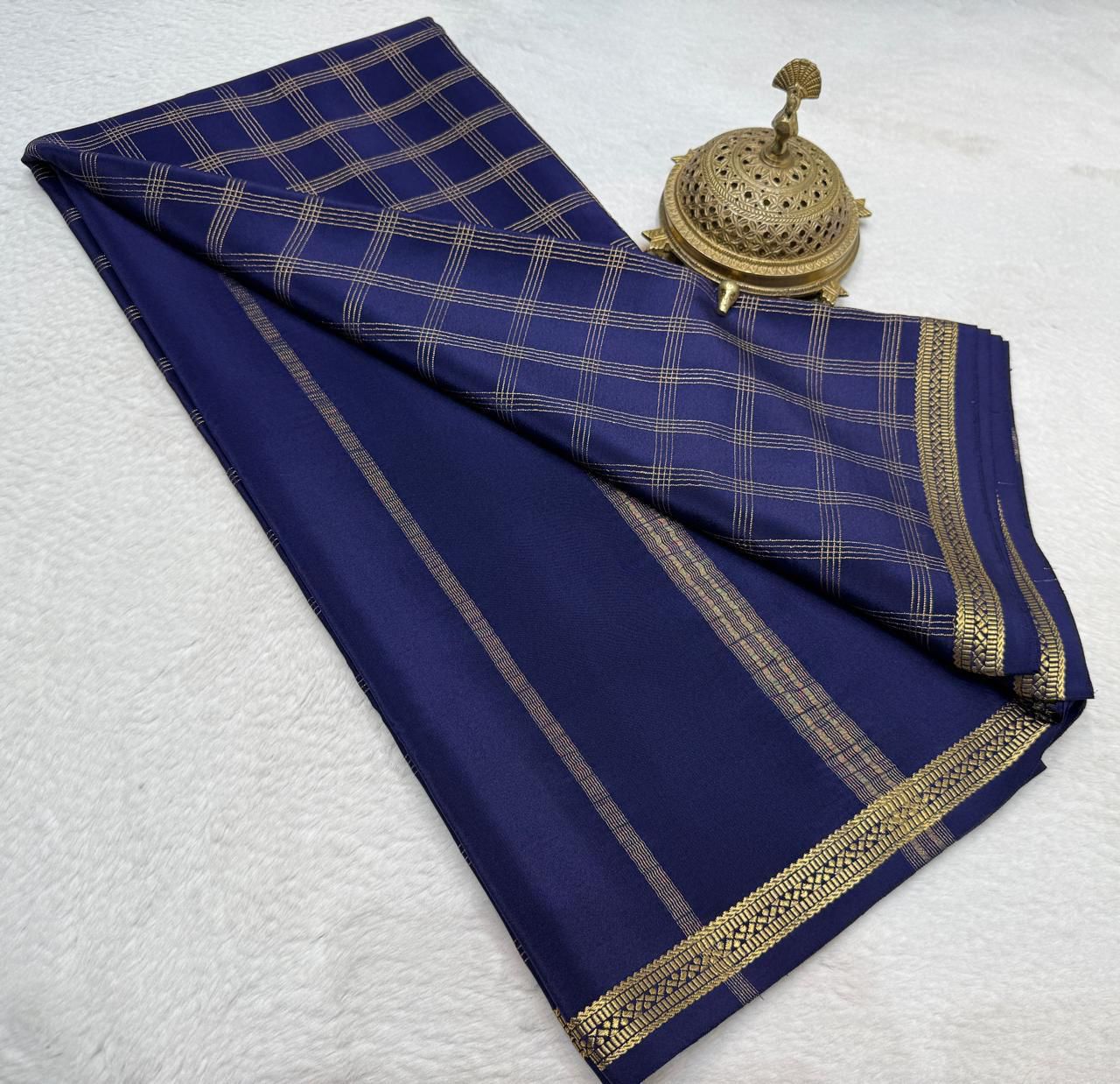 Pure Mysore Silk Vertical Lines Zari Woven Saree