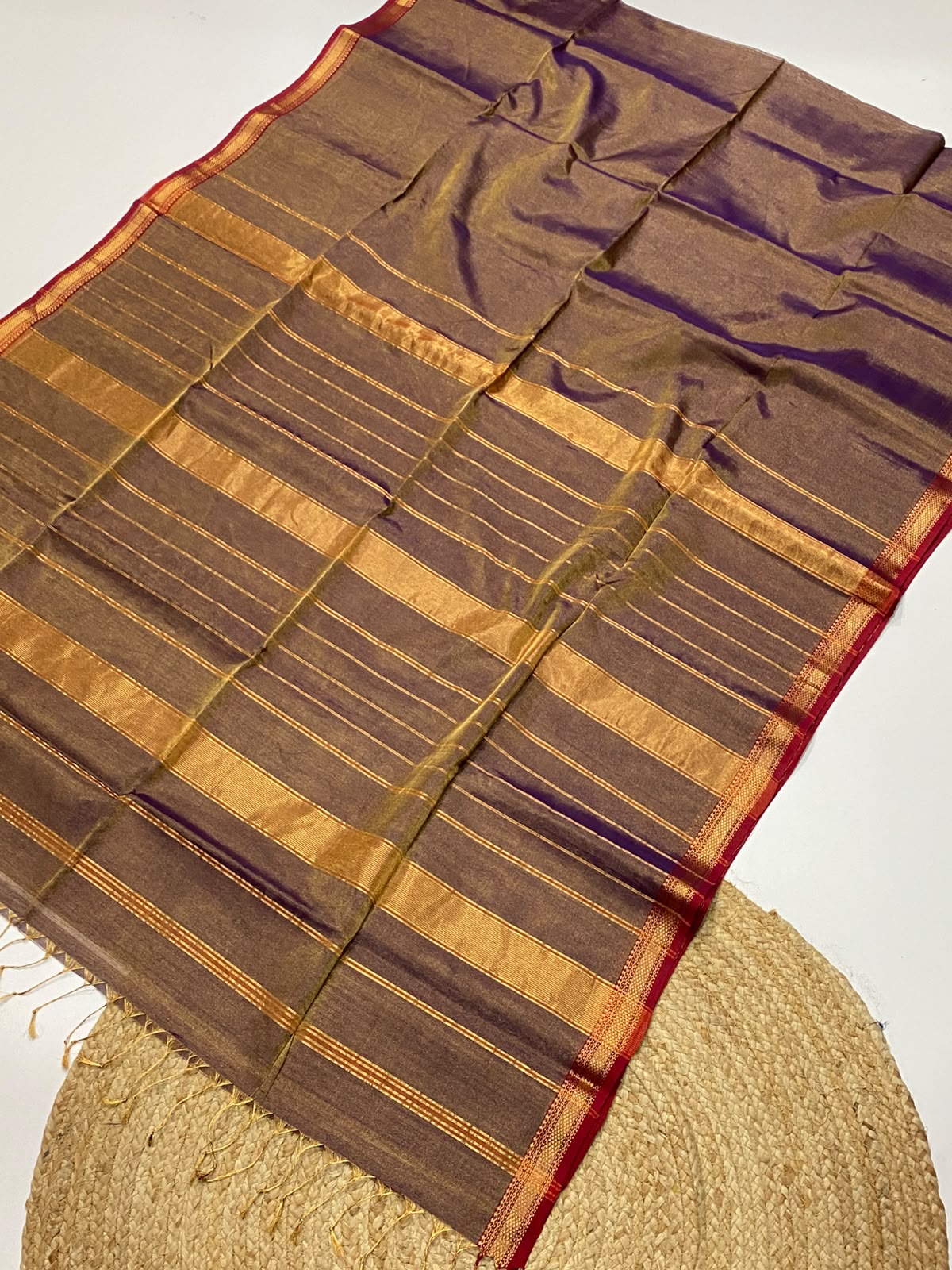Maheshwari handloom zari chattai border saree