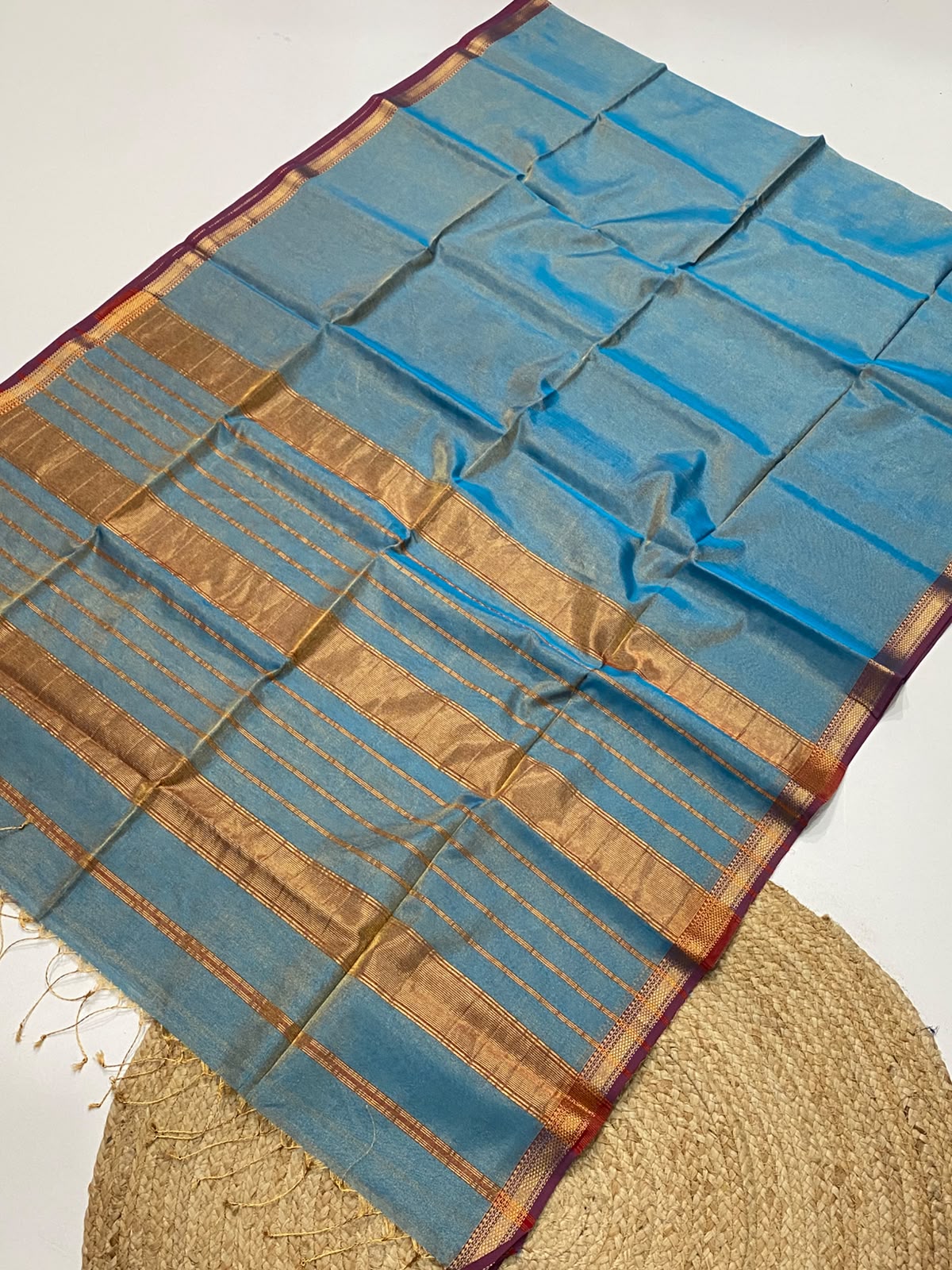 Maheshwari handloom zari chattai border saree