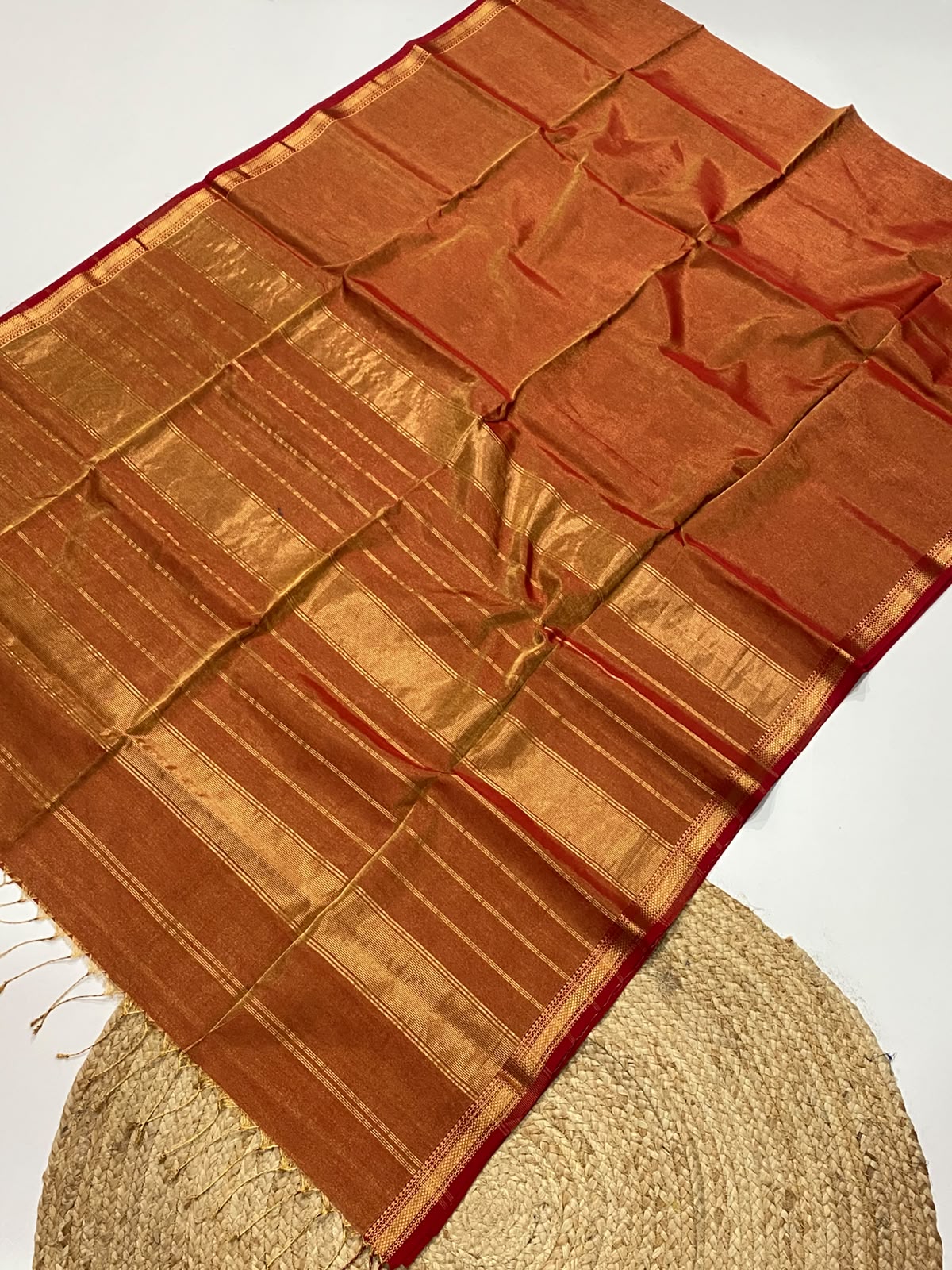 Maheshwari handloom zari chattai border saree