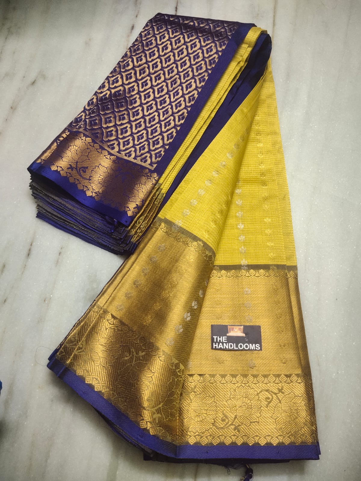 Mangalagiri pure kuppatam pattu kanchi border butta work saree