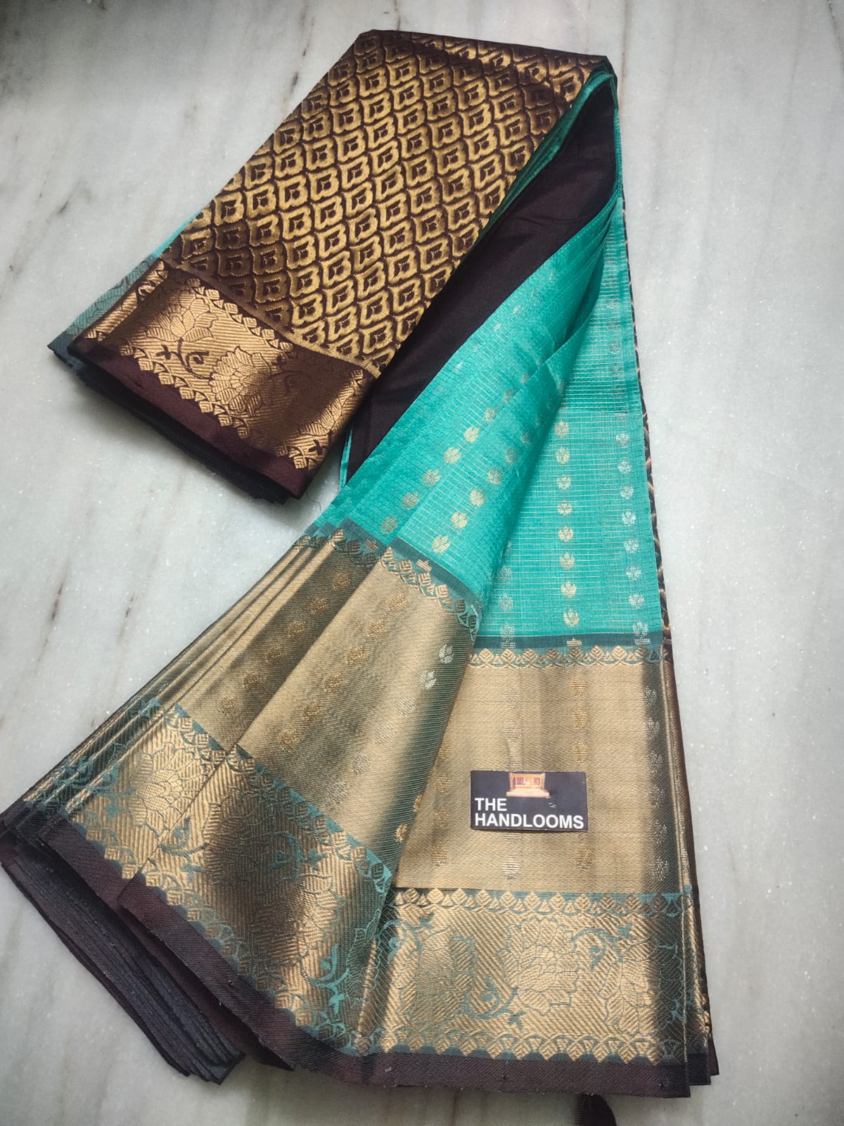 Mangalagiri pure kuppatam pattu kanchi border butta work saree