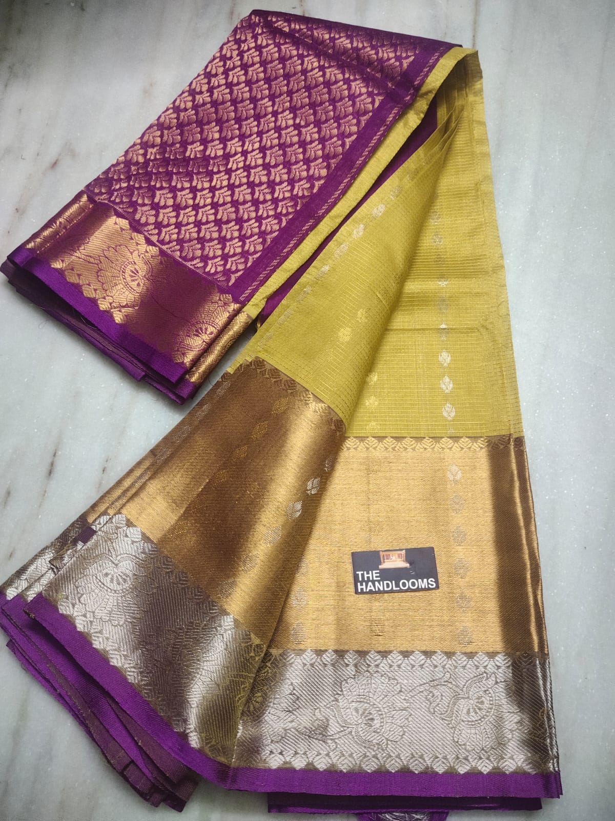 Mangalagiri pure kuppatam pattu kanchi border butta work saree