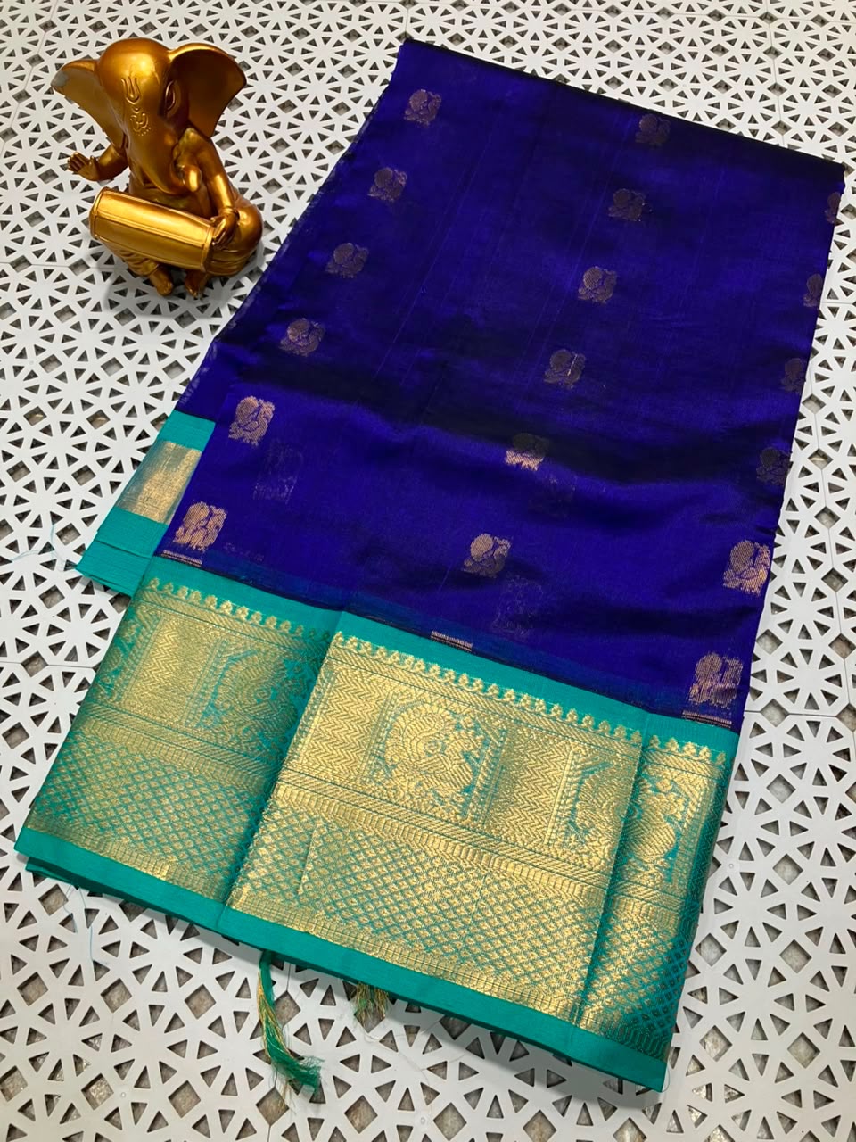 Mangalagiri kuppatam pattu kanchi border saree