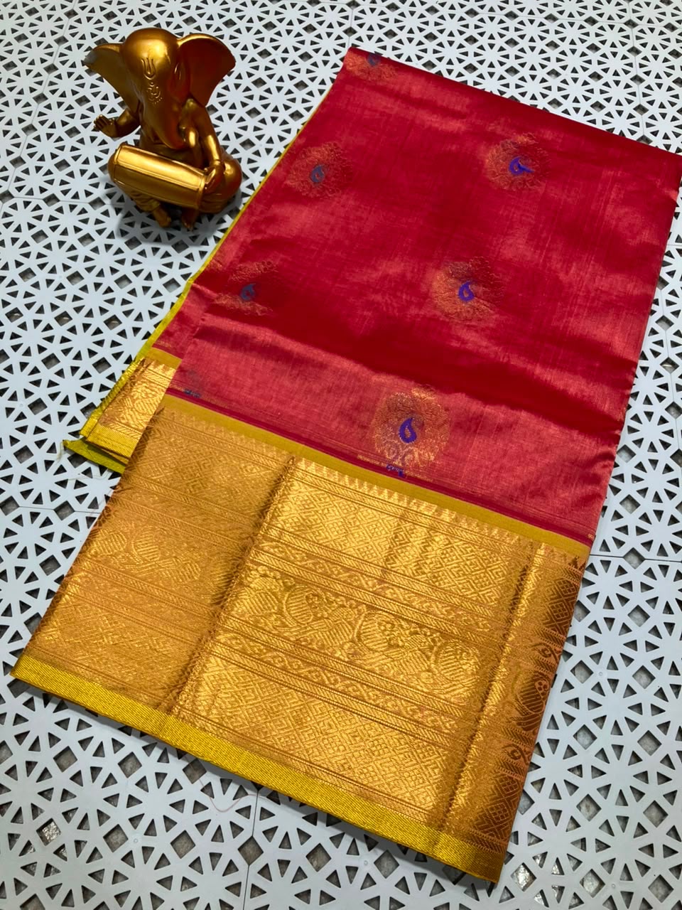 Mangalagiri kuppatam pattu kanchi border saree