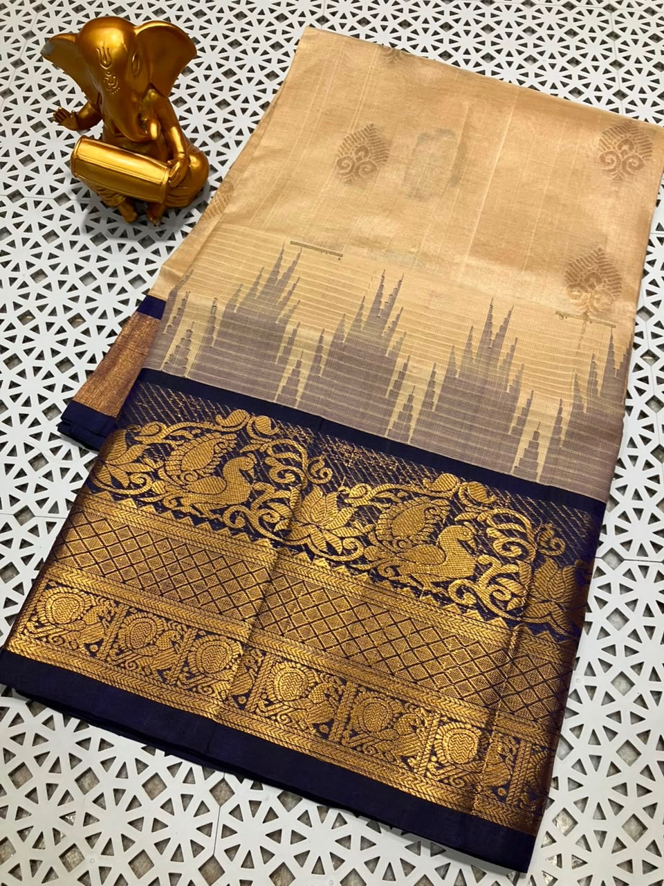 Mangalagiri kuppatam pattu kanchi border saree