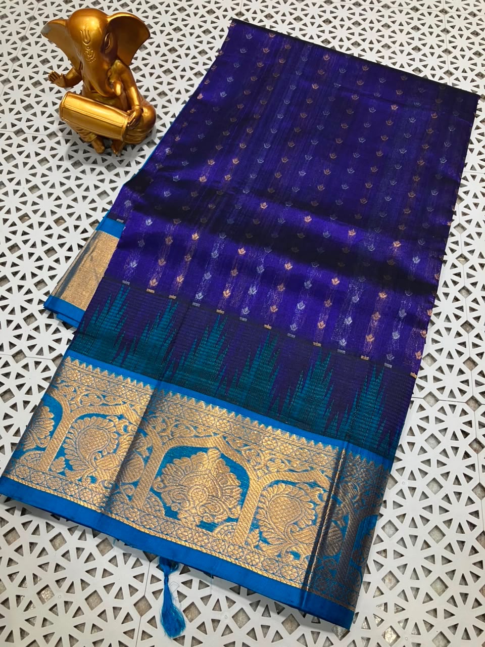 Mangalagiri kuppatam pattu kanchi border saree