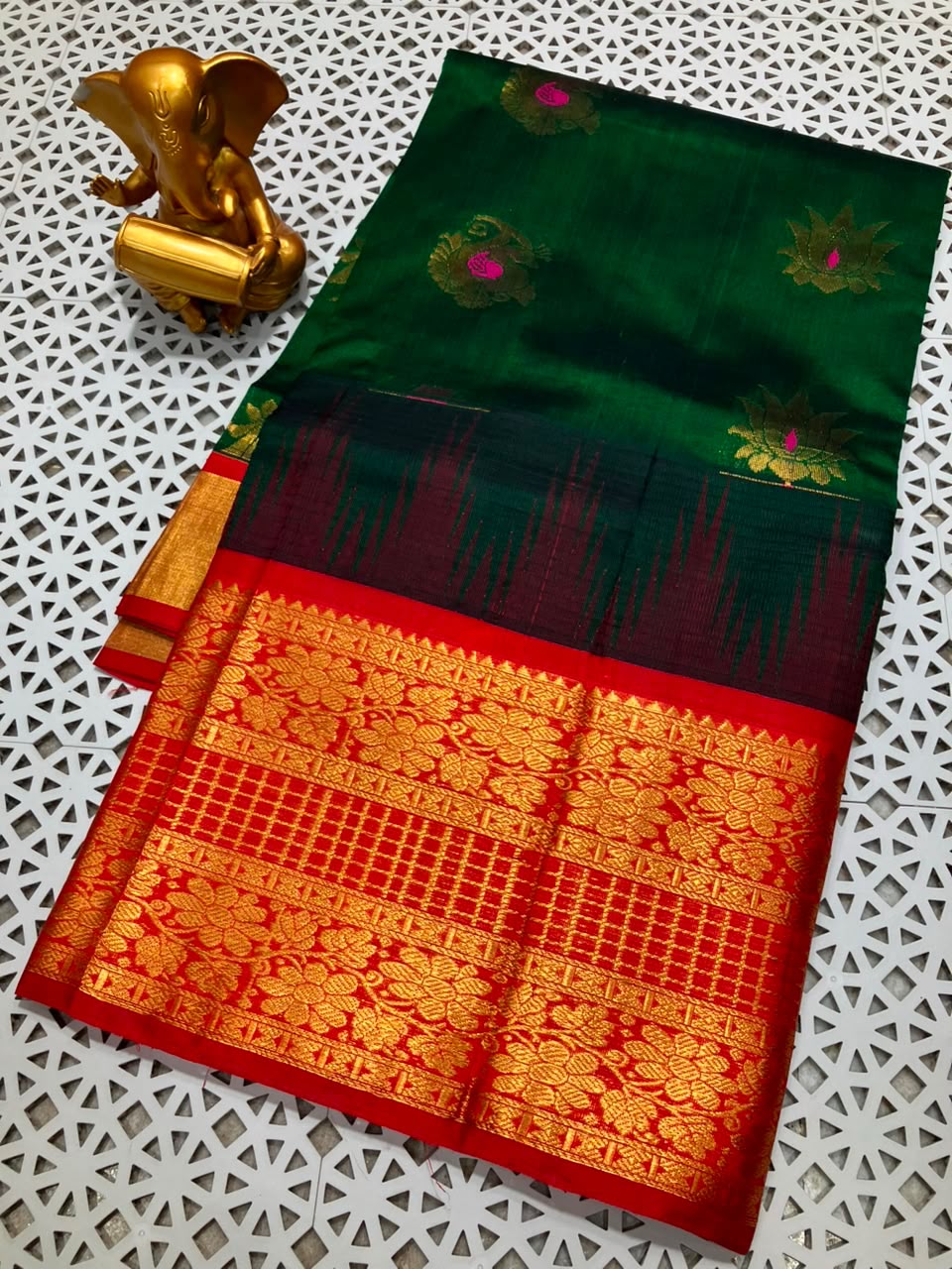 Mangalagiri kuppatam pattu kanchi border saree
