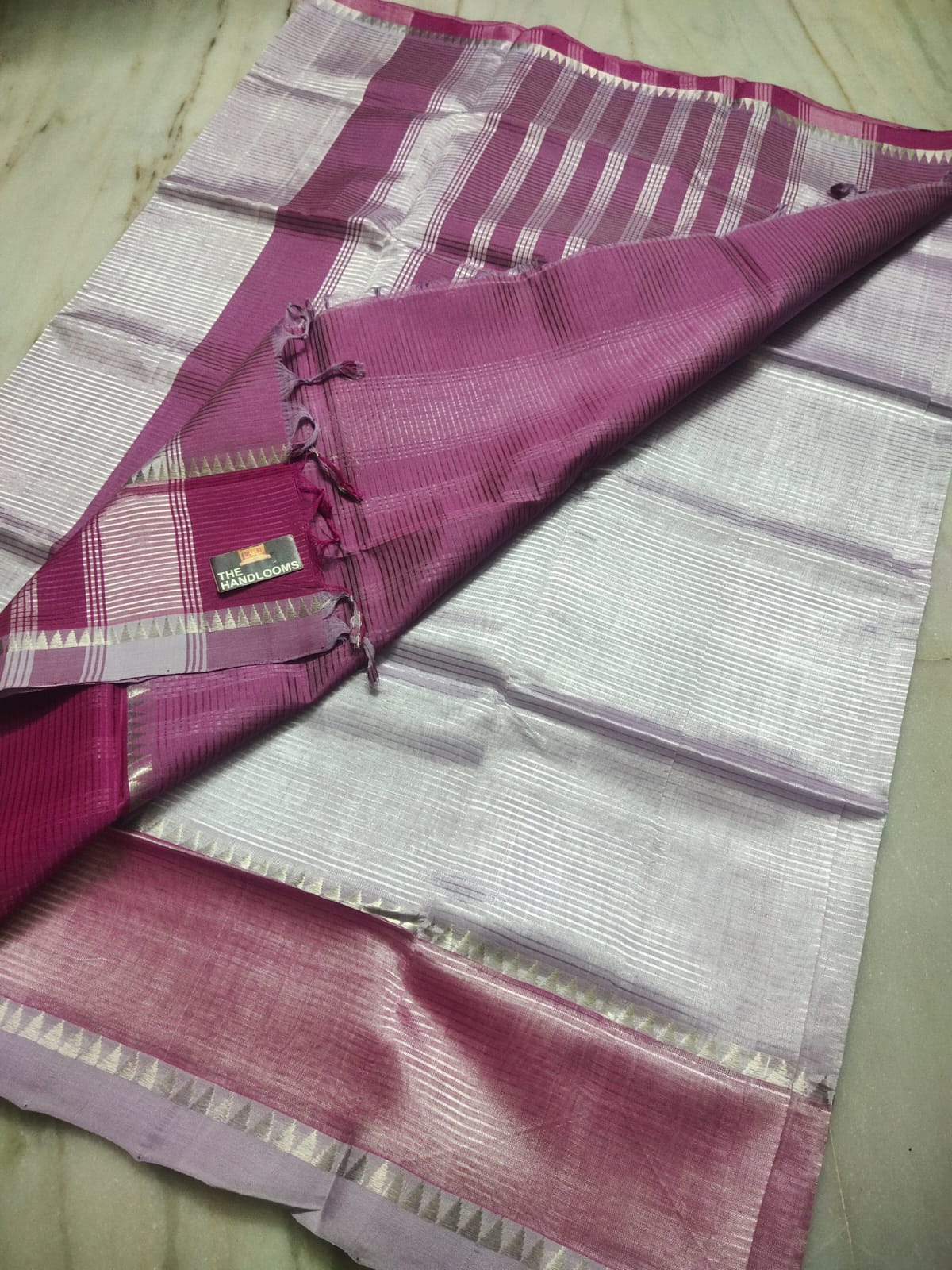 Mangalagiri pattu plain check saree