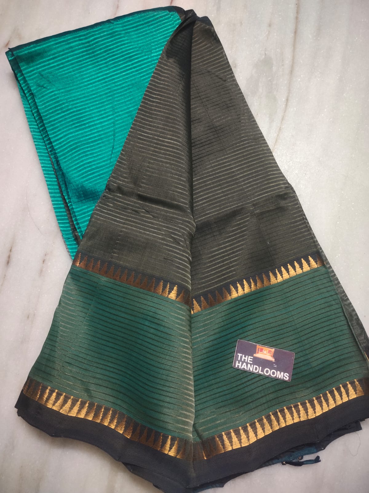 Mangalagiri pattu plain check saree