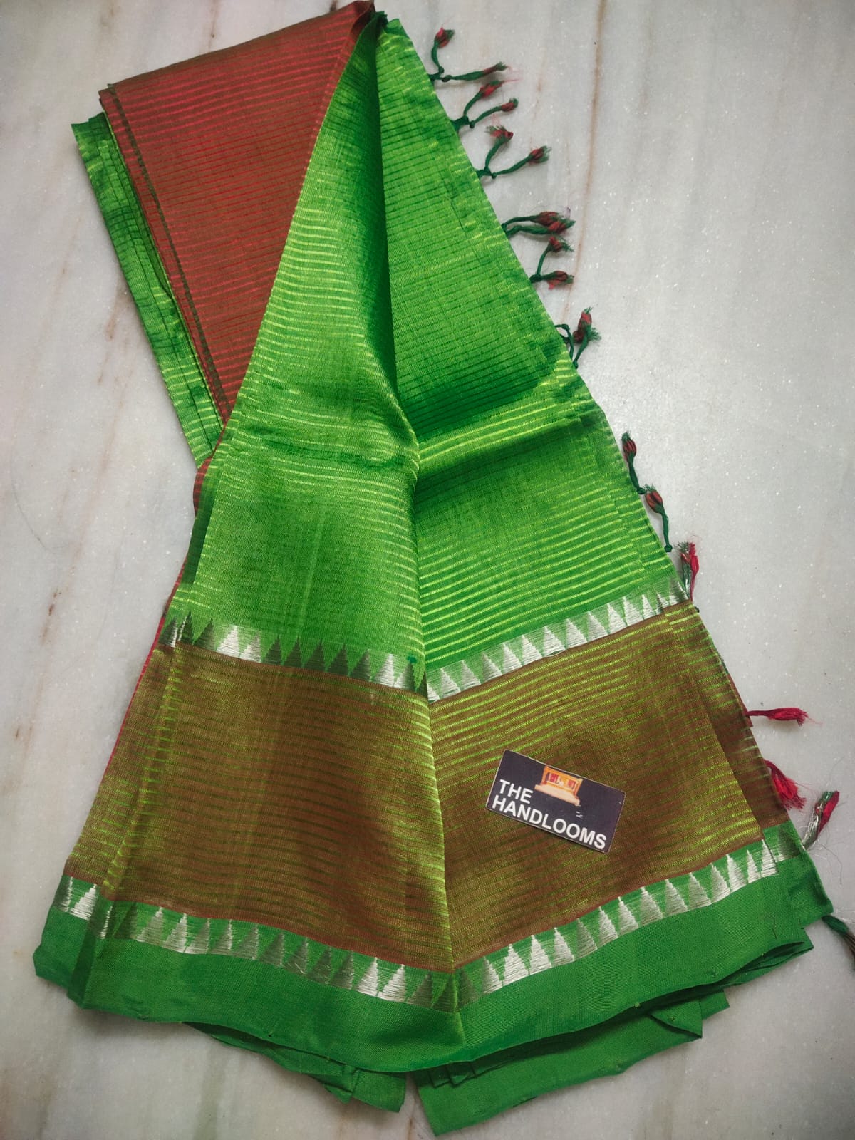 Mangalagiri pattu plain check saree