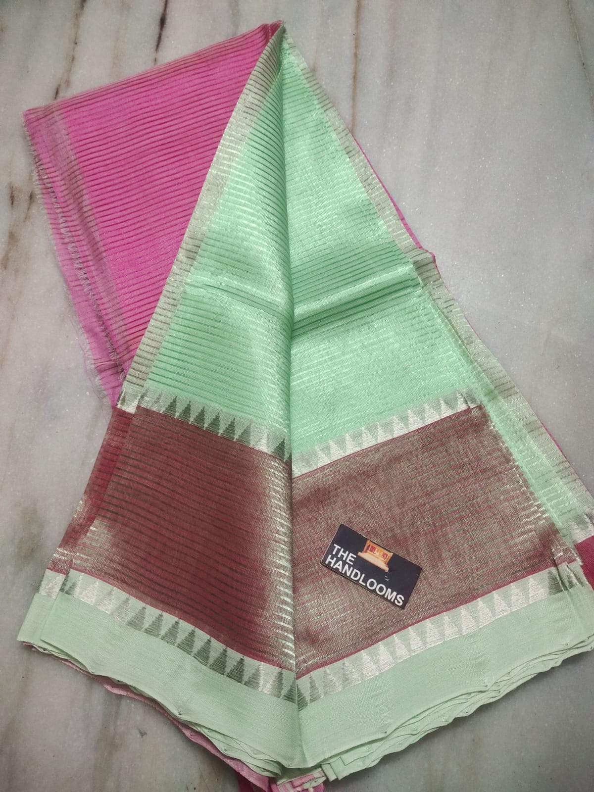 Mangalagiri pattu plain check saree