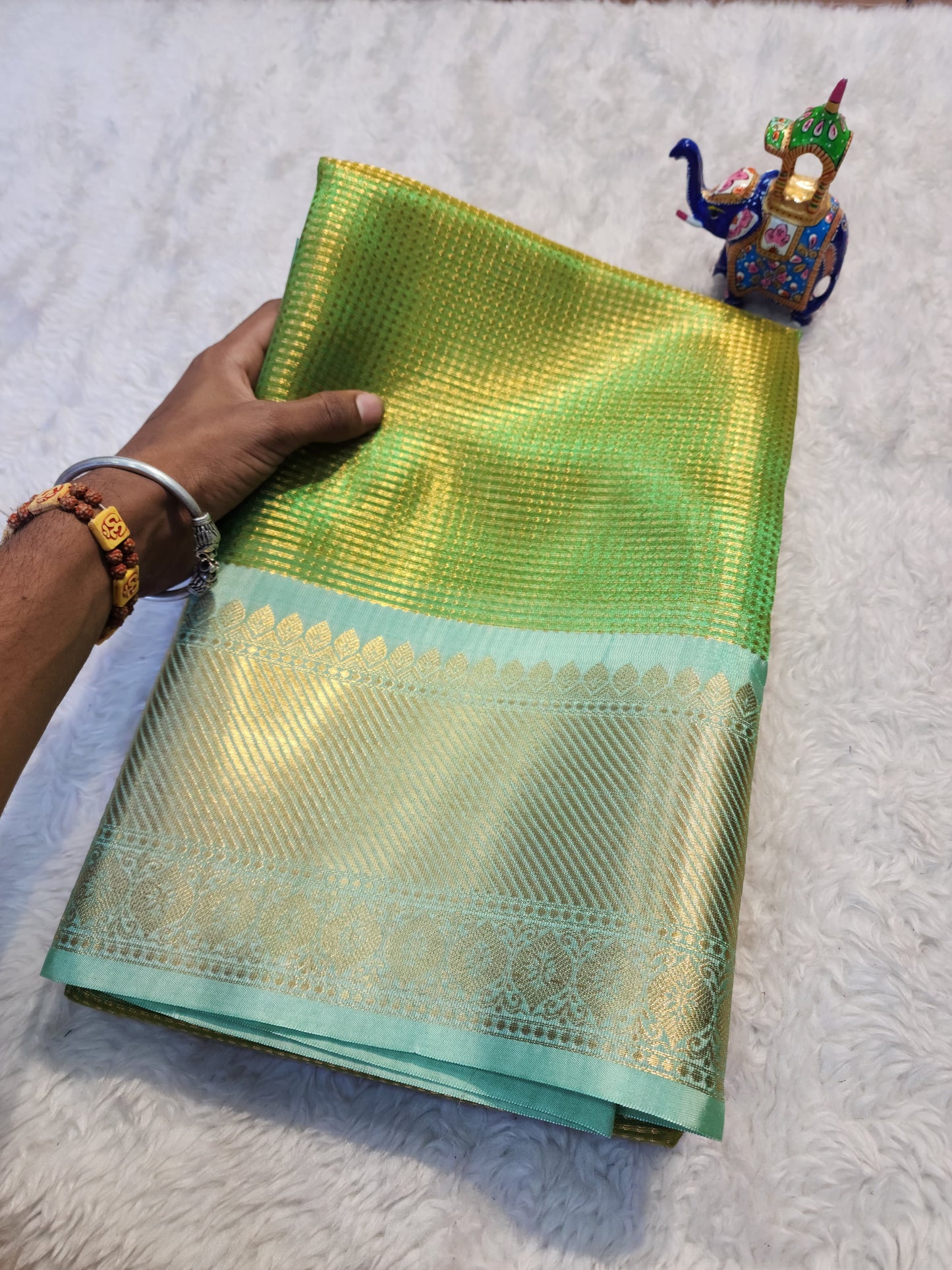 Soft Tissue Silk Saree With Zari Work