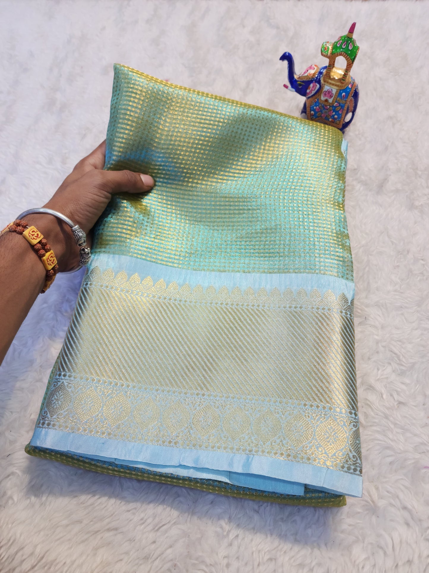 Soft Tissue Silk Saree With Zari Work