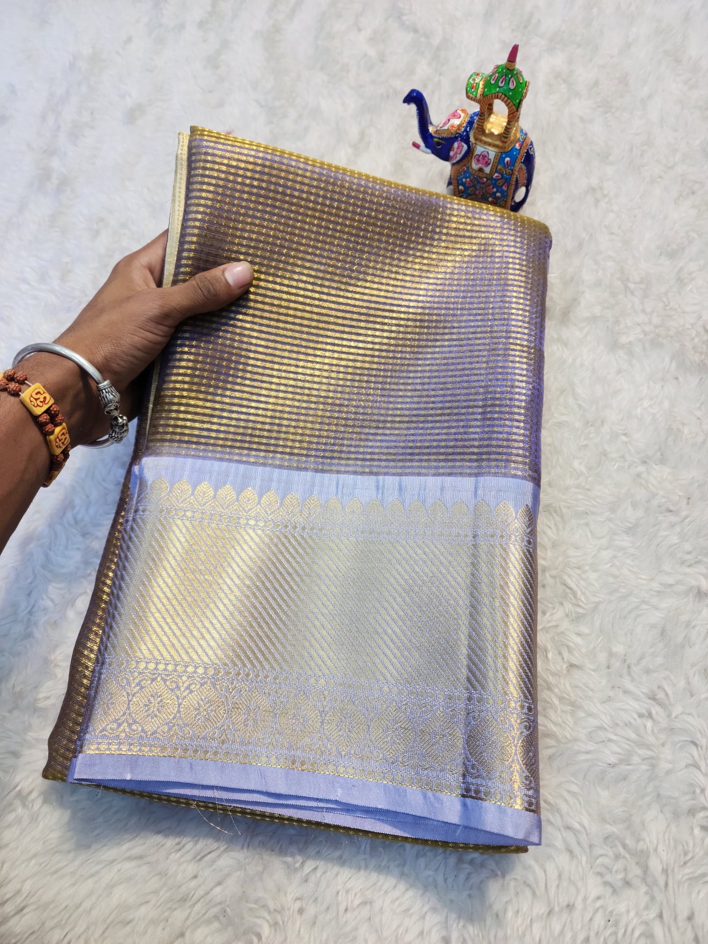 Soft Tissue Silk Saree With Zari Work